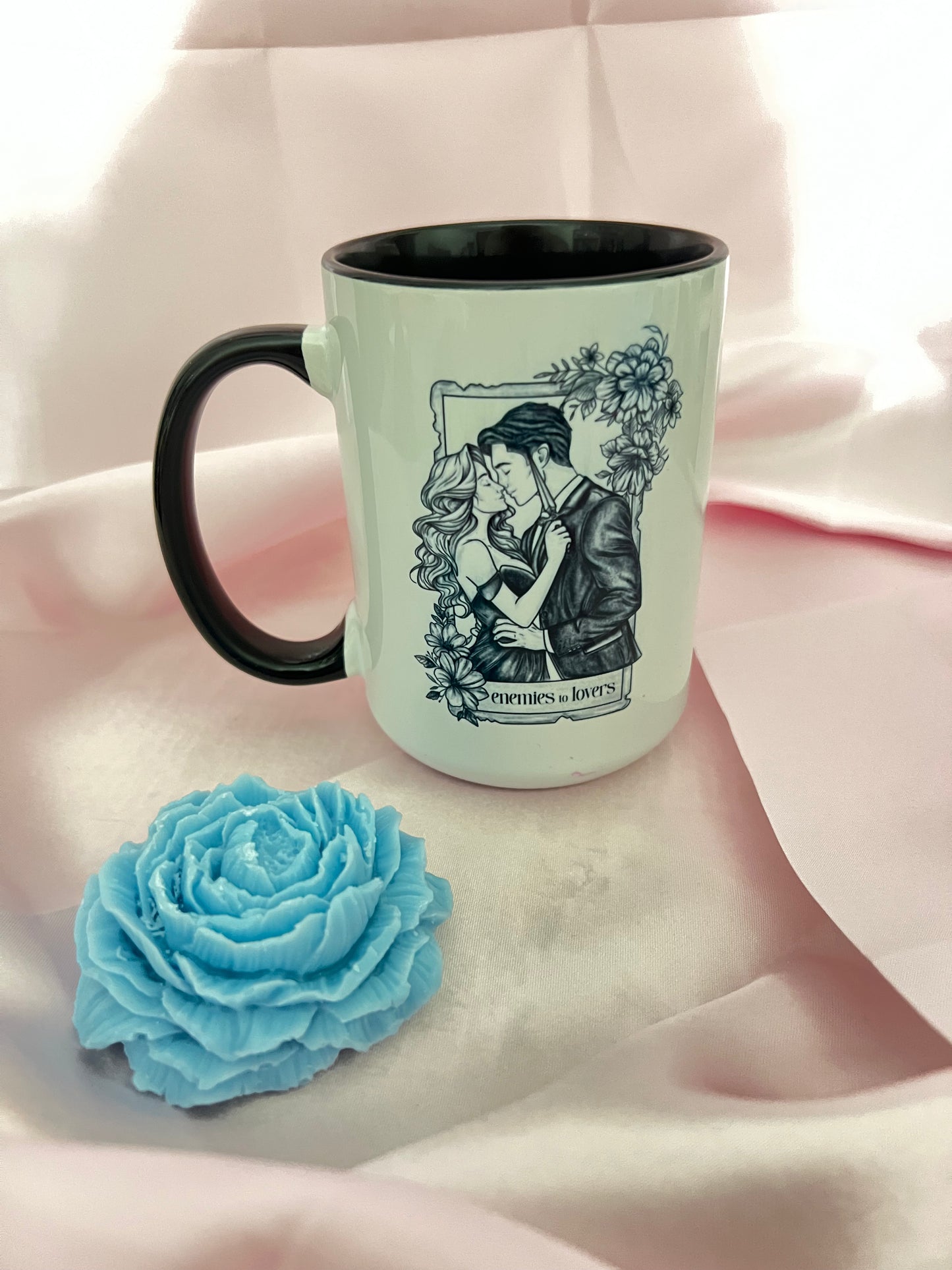 Tazza smussata interno nero “Enemies to lovers"