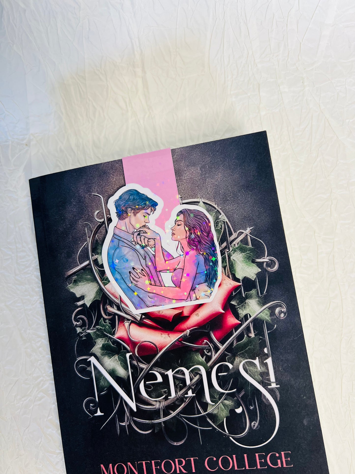 Medium Box Nemesi SENZA LIBRO- Montfort College di Anna Nicoletto